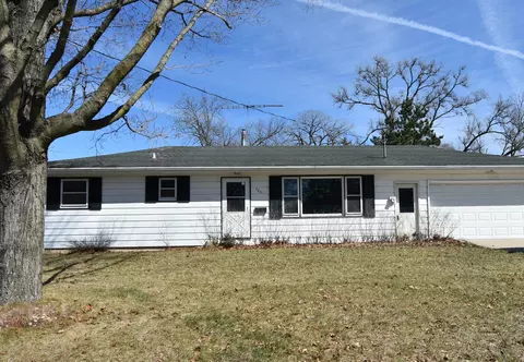 420 Haskin Dr, Pardeeville, WI 53954
