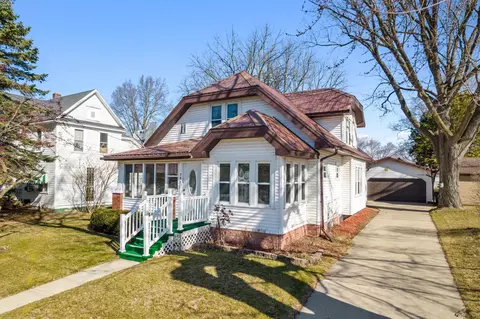 701 W State St, Mauston, WI 53948
