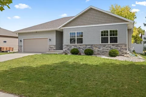 709 Holy Cross Way, Madison, WI 53704