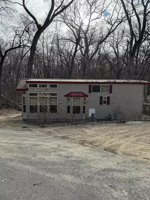231 Skyway Dr, Edgerton, WI 53534