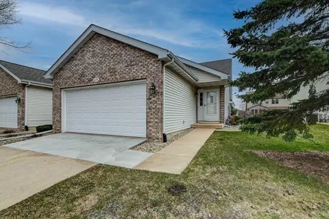 619 Cardinal Way #619, Sun Prairie, WI 53590