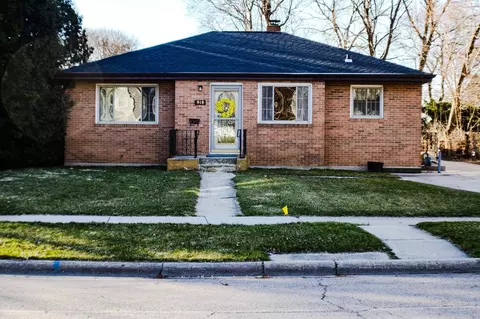 918 E Milwaukee St, Janesville, WI 53545