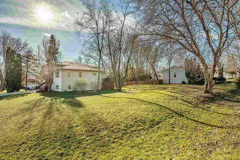 3575 Beegs Rd, Mcfarland, WI 53558