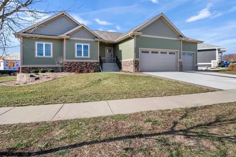 239 W Nelson St, Deerfield, WI 53531