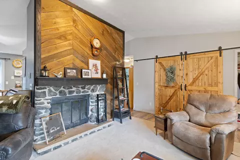1633 Tonya Trl, Neenah, WI 54956