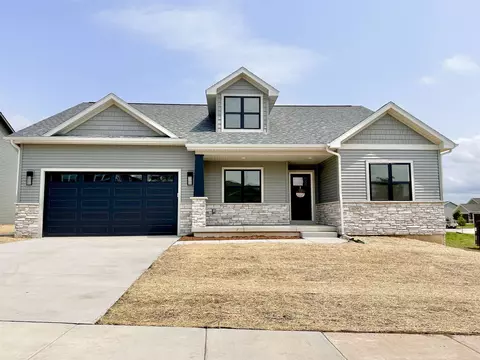 1109 Nordland Dr #62, Stoughton, WI 53589