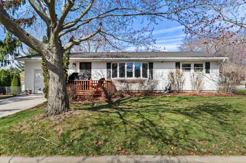 401 Starry Ave, Monona, WI 53716