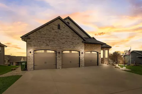 524 Eagle Ridge Ln, Portage, WI 53901