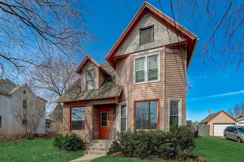 423 Main St, Arlington, WI 53911