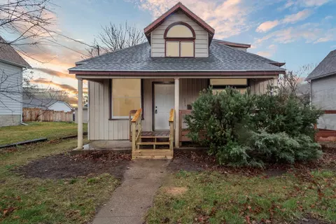 1223 Oak St, Beloit, WI 53511