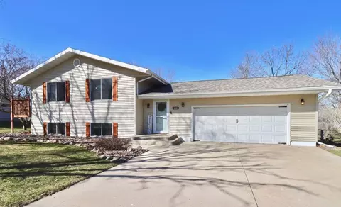 400 Gifford St, Orfordville, WI 53576