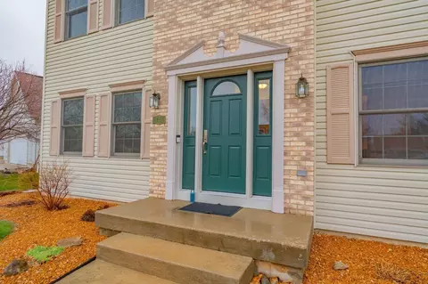 1234 Meadowlark Dr, Sun Prairie, WI 53590