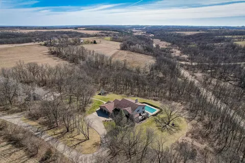 2235 County Road Jg, Mount Horeb, WI 53572