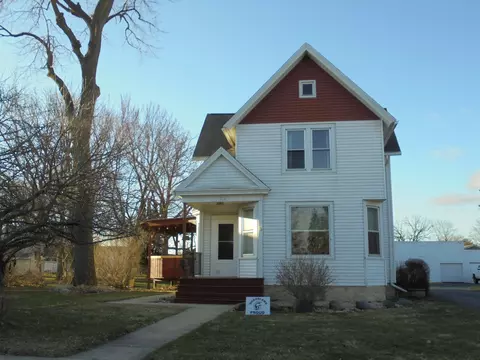 312 E Center St, Juneau, WI 53039