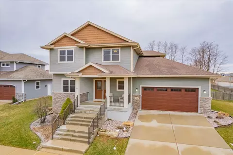 328 Little Bear Dr, Middleton, WI 53562