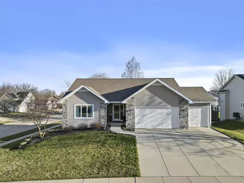 897 Ashworth Dr, Oregon, WI 53575