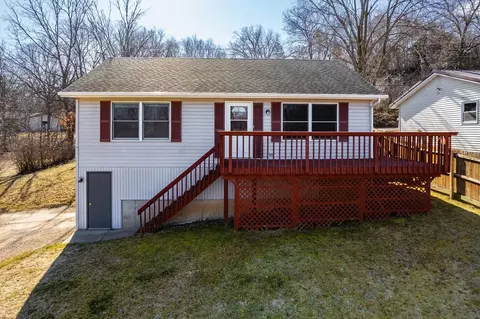 560 Quarry St, Baraboo, WI 53913