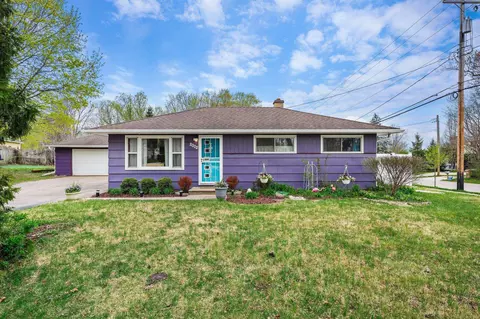 2002 Ardmore Dr, Madison, WI 53713