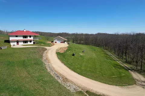 53789 Johnstown Rd, Soldiers Grove, WI 54655
