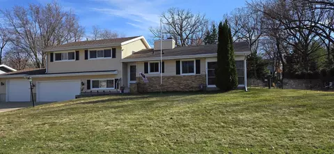 317 Meadow Ln, Deforest, WI 53532