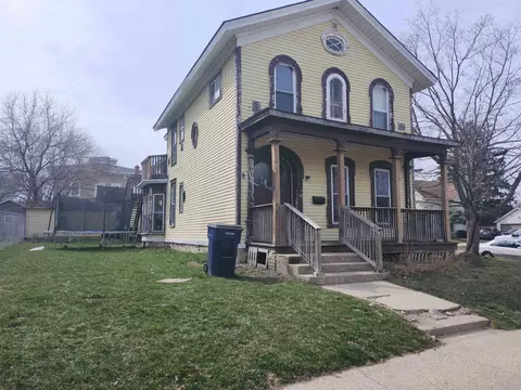 252 S Franklin St, Janesville, WI 53548