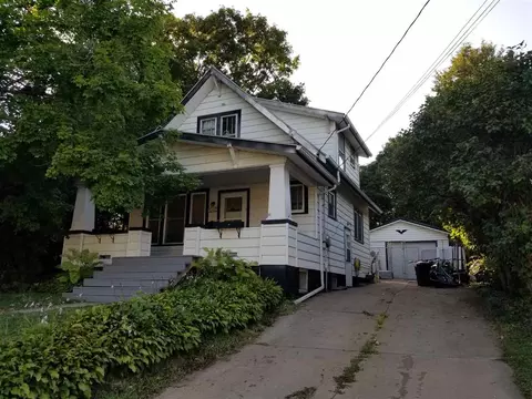 340 N Water St, Platteville, WI 53818