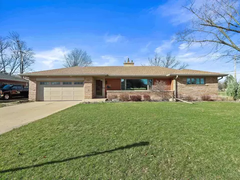 1804 Woodruff Blvd, Janesville, WI 53548