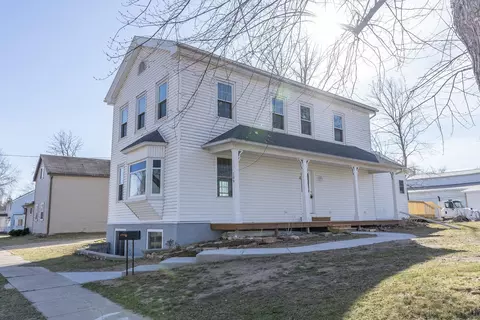 209 S Main St, New Lisbon, WI 53950