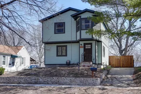1329 Loftsgordon Ave, Madison, WI 53704