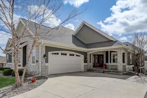 9043 Paddington Pkwy, Verona, WI 53593