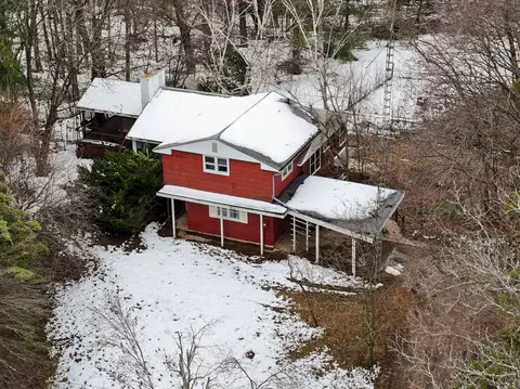 6213 Countryside Ln, Madison, WI 53705