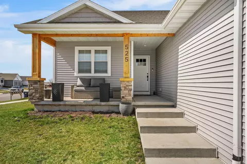 525 Stonewood Ct, Evansville, WI 53536