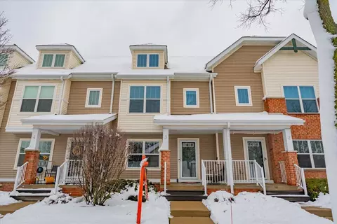 703 Cricket Ln #3, Middleton, WI 53562