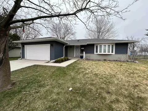 1304 Anthony Ave, Janesville, WI 53546