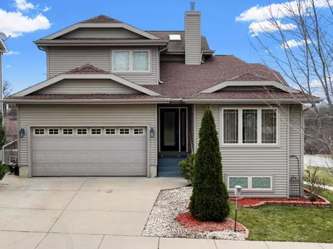 1809 Southern Ridge Trl, Madison, WI 53719