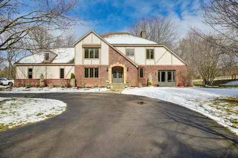 6421 Brandywood Trl, Sun Prairie, WI 53590