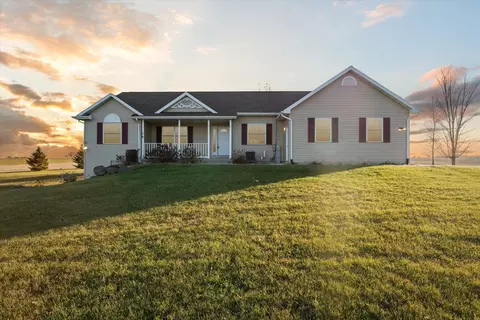 18235 W Emery Rd, Evansville, WI 53536