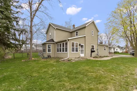 122 Flint St, Sun Prairie, WI 53590