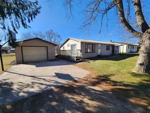 18659 S Wisconsin Ave, Muscoda, WI 53573