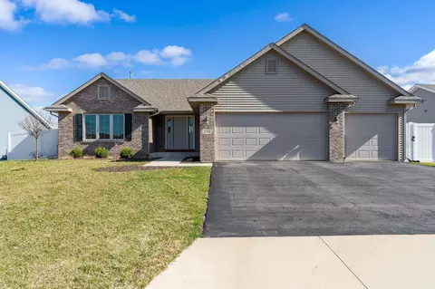 3705 Eagles Ridge Dr, Beloit, WI 53511