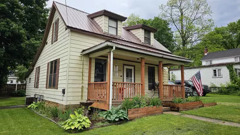 443 S Ira St, Richland Center, WI 53581
