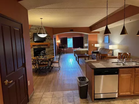2411 River Rd #2409, Wisconsin Dells, WI 53965