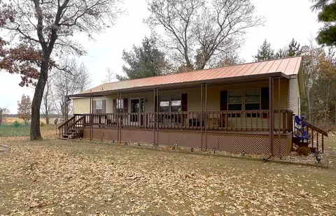 1329 11th Dr, Friendship, WI 53934