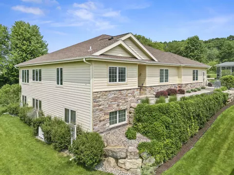 7261 Lily Ln #9, Middleton, WI 53562