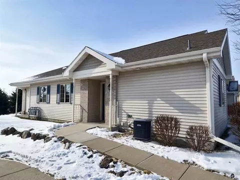 6709 Reston Heights Dr #4, Madison, WI 53718