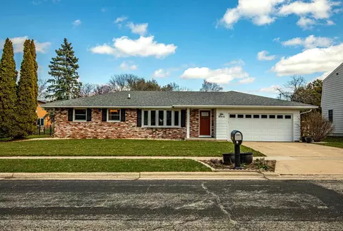 6316 Hubbard Ave, Middleton, WI 53562