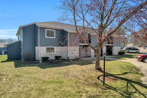 201 Whispering Pines Way, Fitchburg, WI 53713