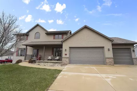 1000 Glen View Ct, Mount Horeb, WI 53572