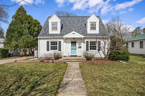 1934 Vahlen St, Madison, WI 53704