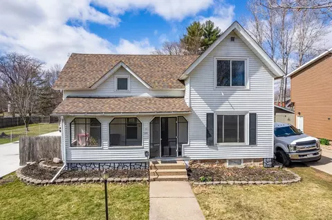 426 Ellinwood Ave, Reedsburg, WI 53959